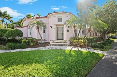 1056 Harrison Street Hollywood FL 33019