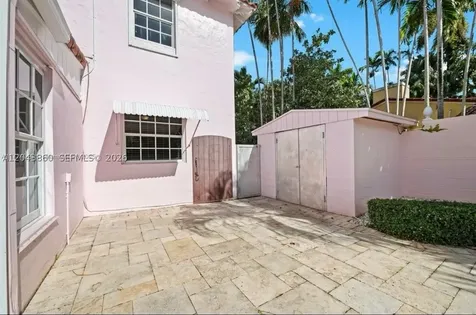 1056 Harrison Street Hollywood FL 33019