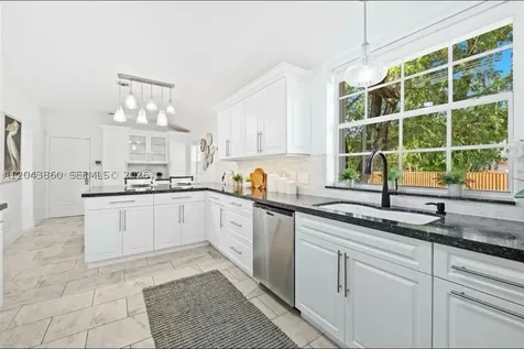 1056 Harrison Street Hollywood FL 33019