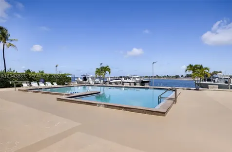 150 SE 25th Road Miami FL 33129