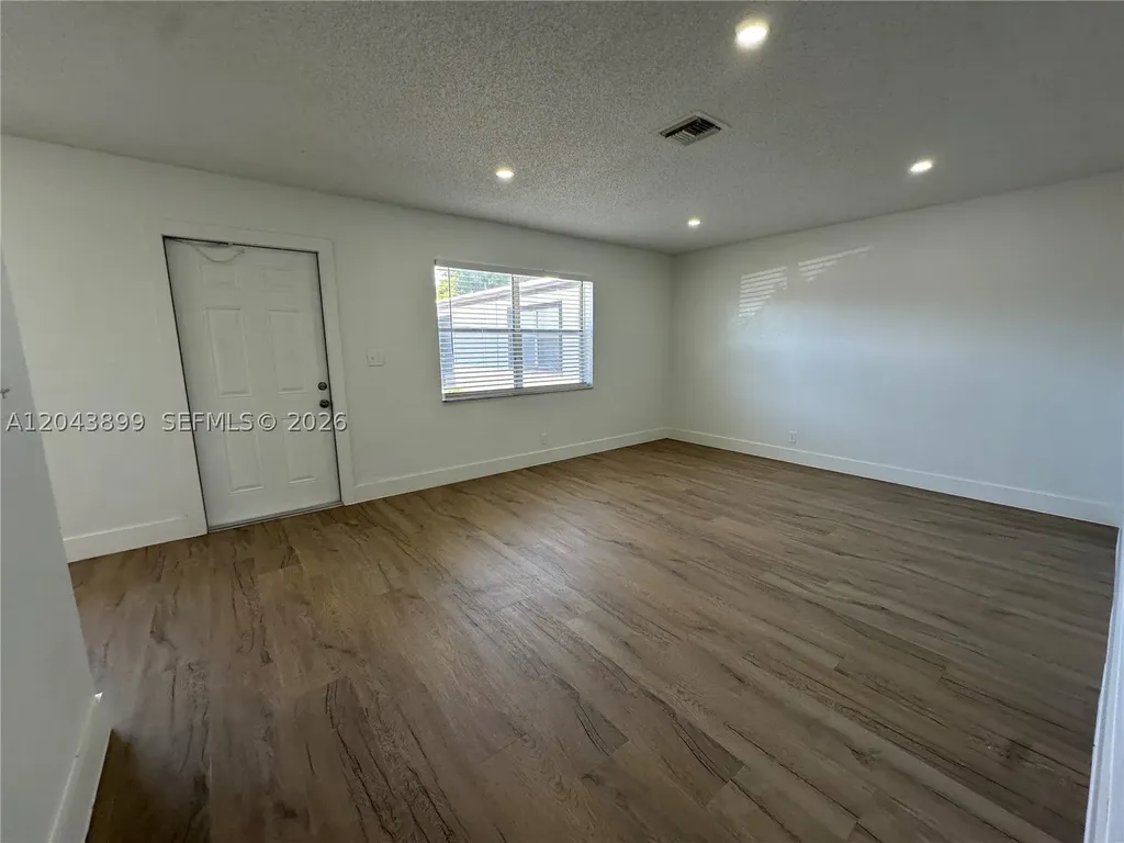 899 NE 15th Street Fort Lauderdale FL 33304
