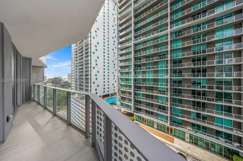 77 SE 5th Street Miami FL 33131