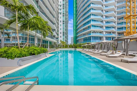 77 SE 5th Street Miami FL 33131
