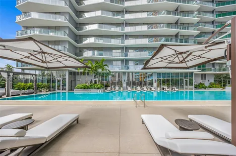 77 SE 5th Street Miami FL 33131