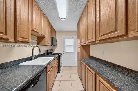 20311 NE 2nd Avenue Miami FL 33179
