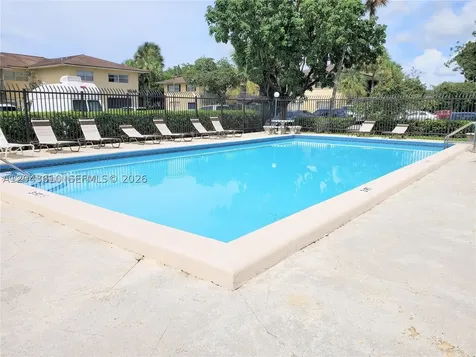 15659 SW 73rd Cir Terrace Miami FL 33193