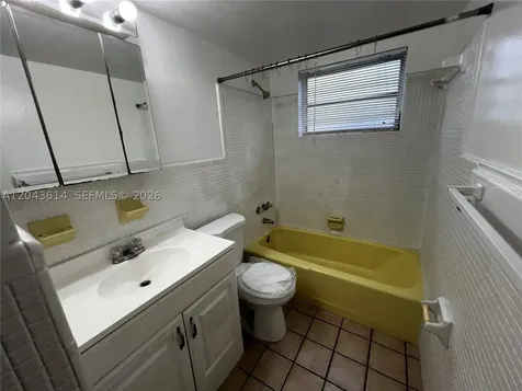 13 NE 2nd Avenue Dania Beach FL 33004
