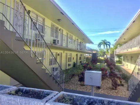 13 NE 2nd Avenue Dania Beach FL 33004