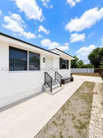 59 E 10th Street Hialeah FL 33010