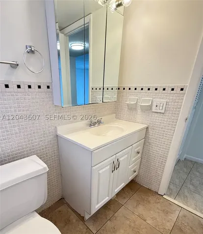 30 SE 4th Avenue Hallandale Beach FL 33009