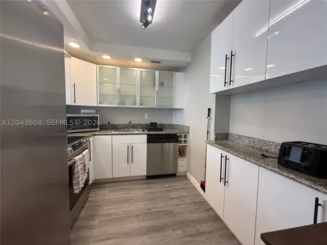 5838 Collins Avenue Miami Beach FL 33140