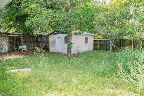 90 NE 48th Street Miami FL 33137