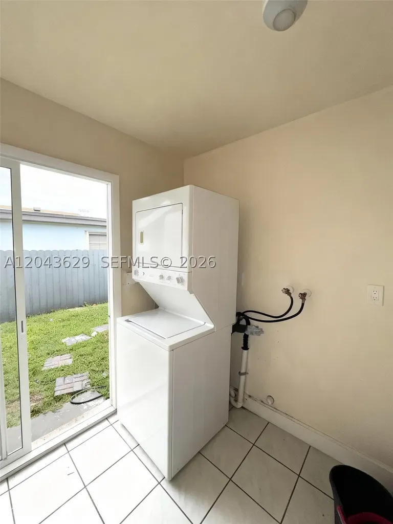 5912 Fillmore Street Hollywood FL 33021