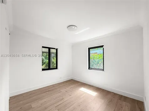 55 NW 125th Street North Miami FL 33168