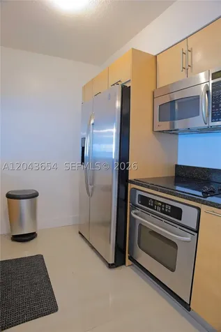31 SE 5th Miami FL 33131
