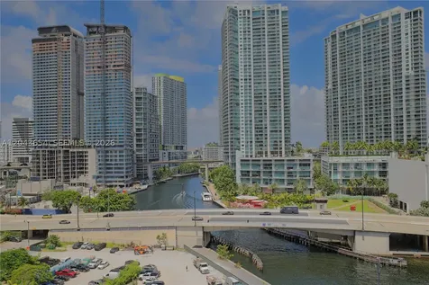 31 SE 5th Miami FL 33131