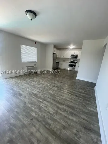 3270 W Trade Avenue Miami FL 33133