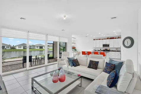 11662 SW Moon River Way Port St. Lucie FL 34987