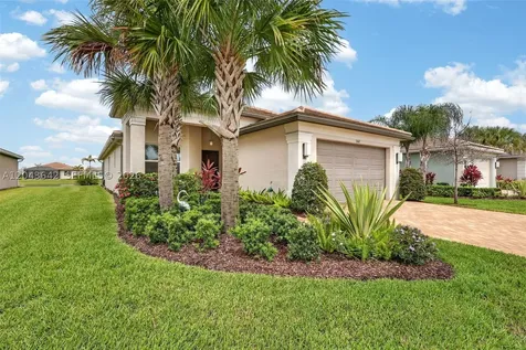 11662 SW Moon River Way Port St. Lucie FL 34987