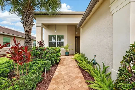 11662 SW Moon River Way Port St. Lucie FL 34987