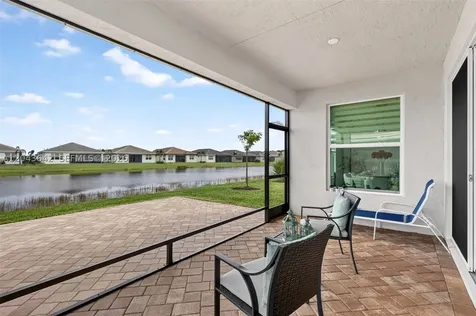 11662 SW Moon River Way Port St. Lucie FL 34987