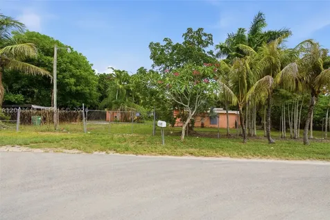 15401 SW 240th Street Homestead FL 33032