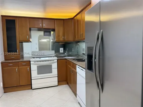 400 Kings Point Drive Sunny Isles Beach FL 33160