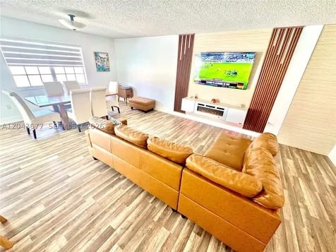 18701 Wentworth Drive Hialeah FL 33015