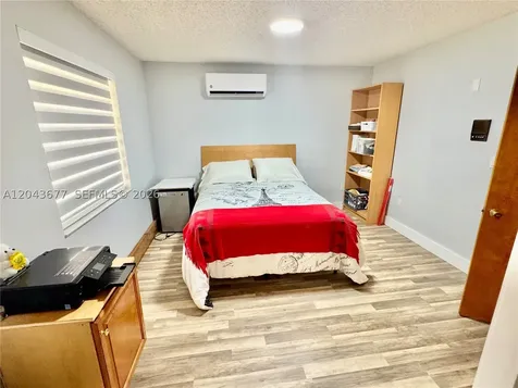 18701 Wentworth Drive Hialeah FL 33015