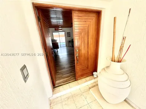 18701 Wentworth Drive Hialeah FL 33015
