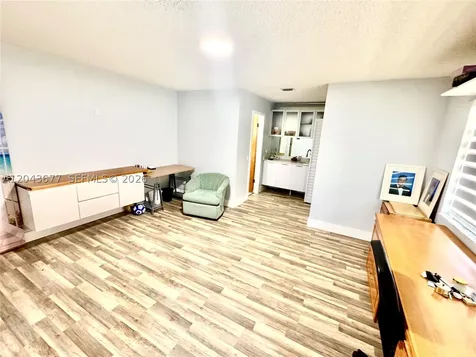 18701 Wentworth Drive Hialeah FL 33015