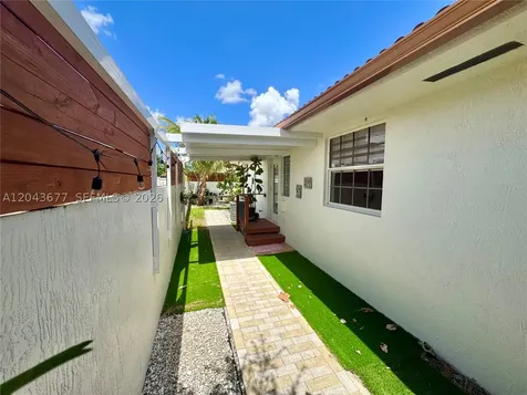 18701 Wentworth Drive Hialeah FL 33015