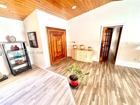 18701 Wentworth Drive Hialeah FL 33015