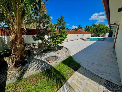 18701 Wentworth Drive Hialeah FL 33015