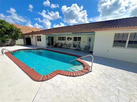 18701 Wentworth Drive Hialeah FL 33015