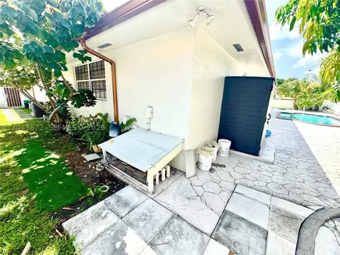 18701 Wentworth Drive Hialeah FL 33015