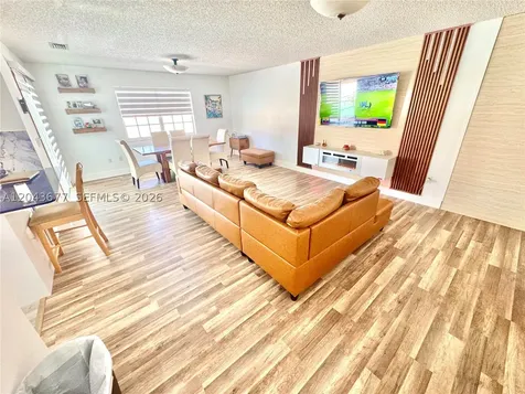 18701 Wentworth Drive Hialeah FL 33015