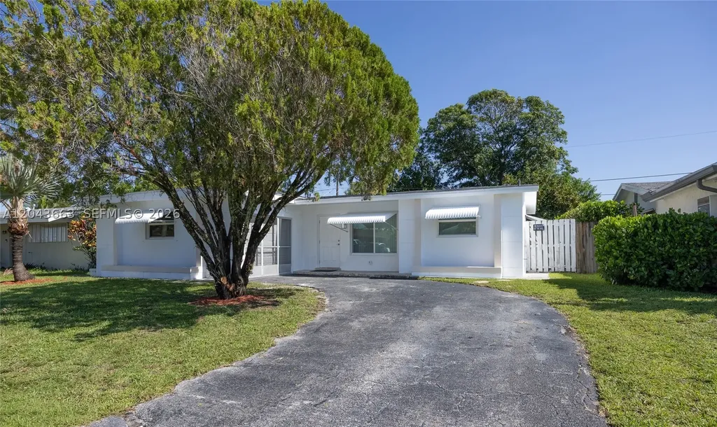 8571 NW 27th Place Sunrise FL 33322