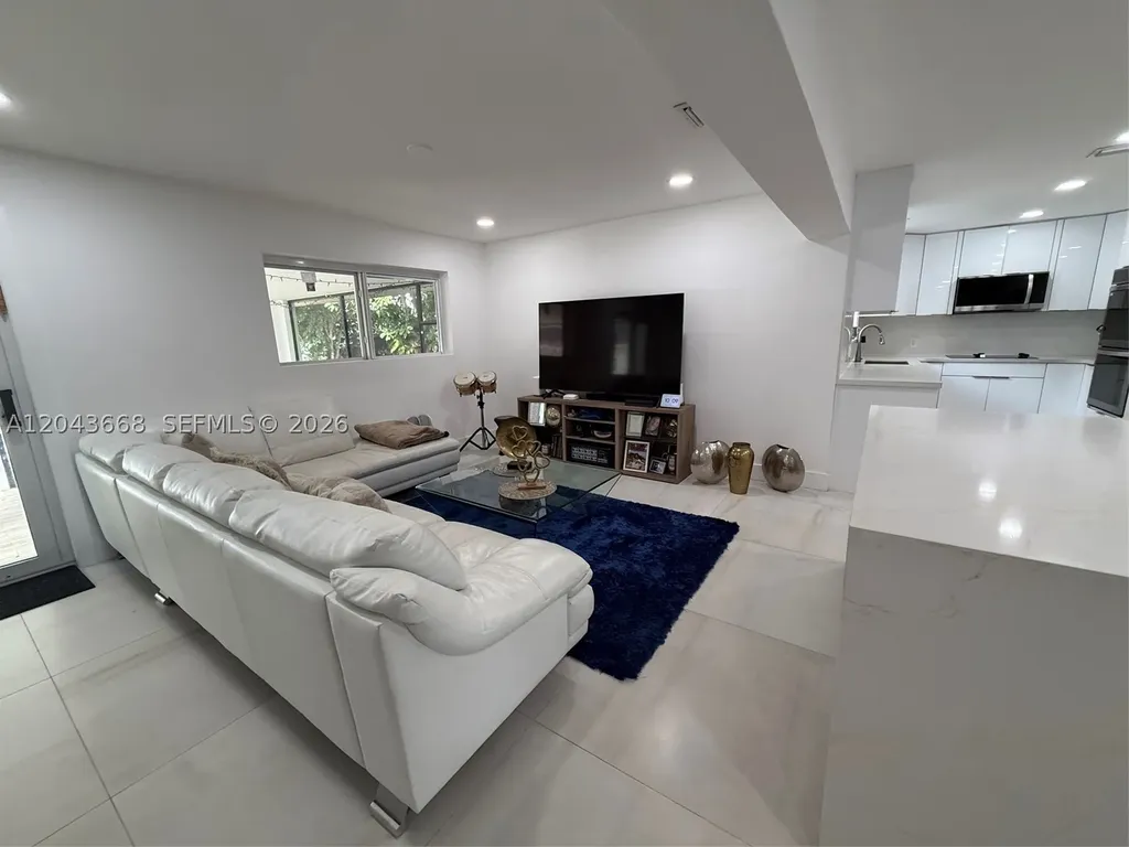 1912 N 42nd Avenue Hollywood FL 33021