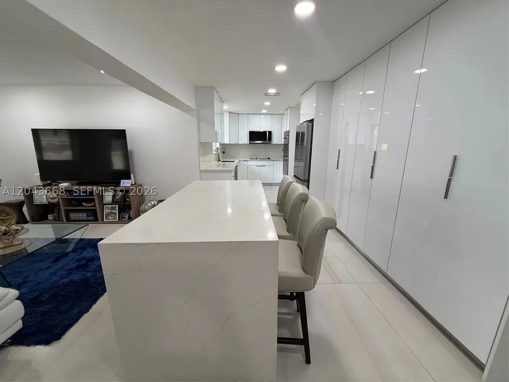 1912 N 42nd Avenue Hollywood FL 33021