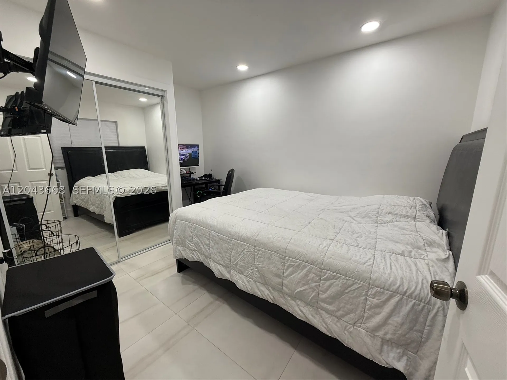 1912 N 42nd Avenue Hollywood FL 33021