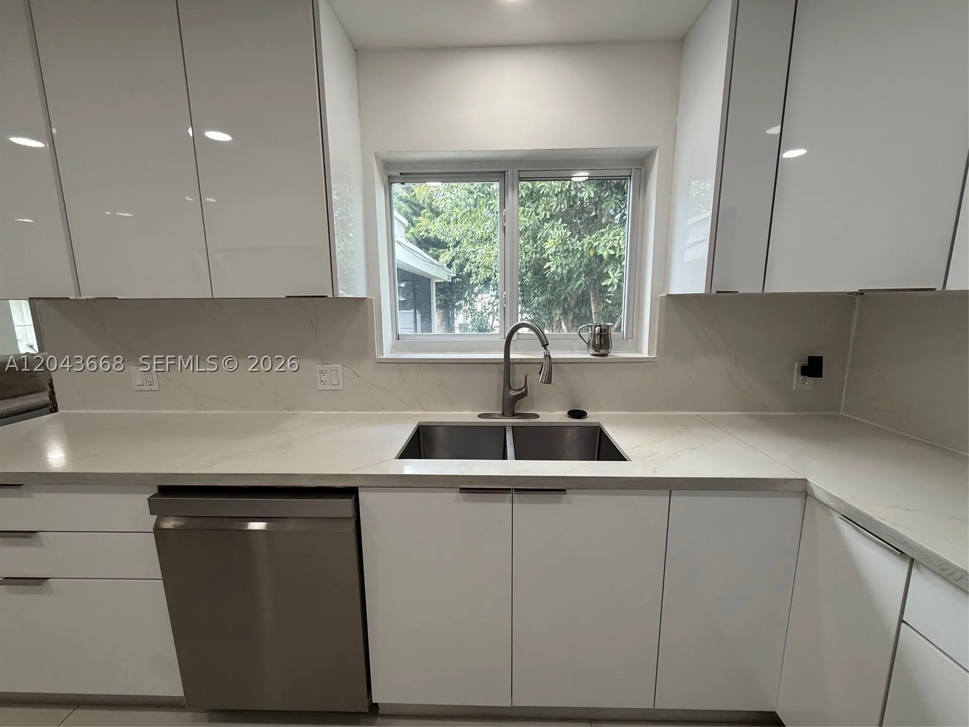 1912 N 42nd Avenue Hollywood FL 33021