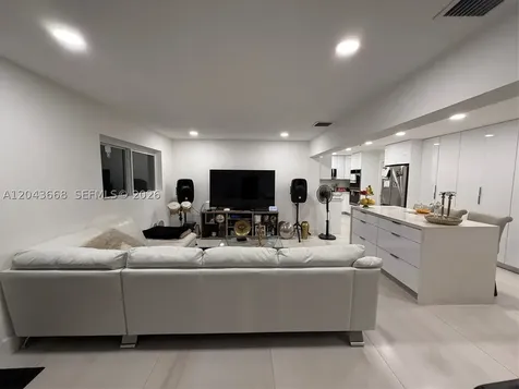 1912 N 42nd Avenue Hollywood FL 33021