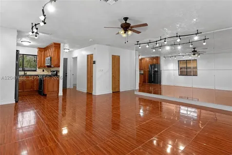 5065 NW 195th Lane Miami Gardens FL 33055