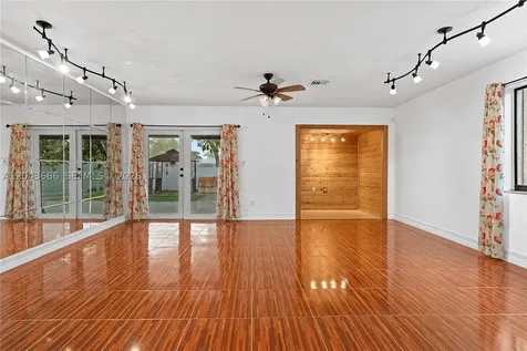 5065 NW 195th Lane Miami Gardens FL 33055