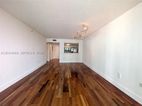 60 NW 37th Avenue Miami FL 33125