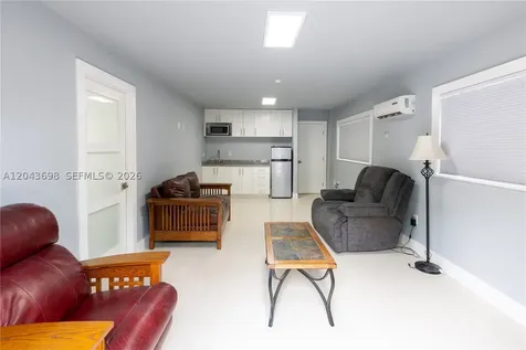 4538 SW 1st Street Miami FL 33134