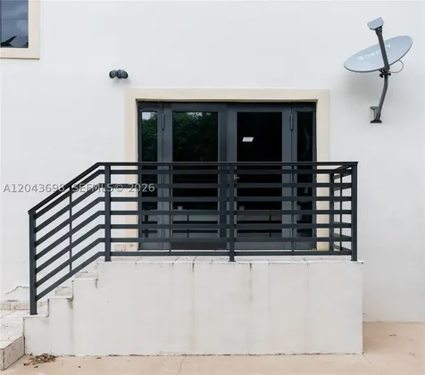 4538 SW 1st Street Miami FL 33134