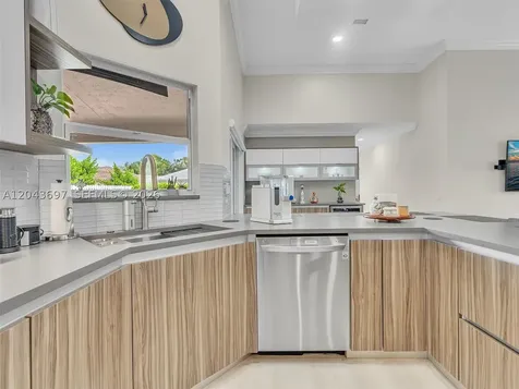 639 Verona Place Weston FL 33326