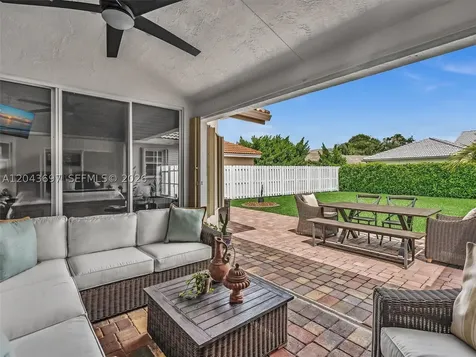 639 Verona Place Weston FL 33326